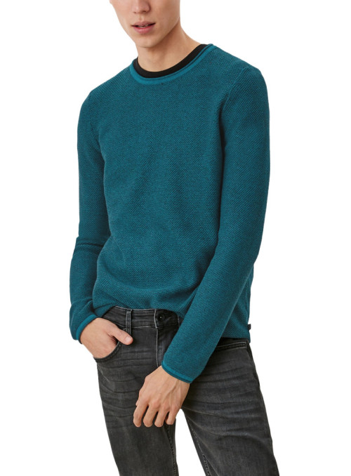 Sweater with structure pattern