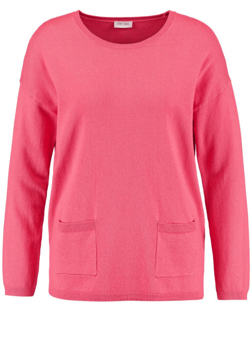 Knit sweater with pockets
