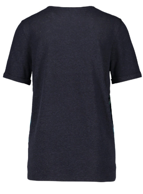 T-shirt with floral pattern...