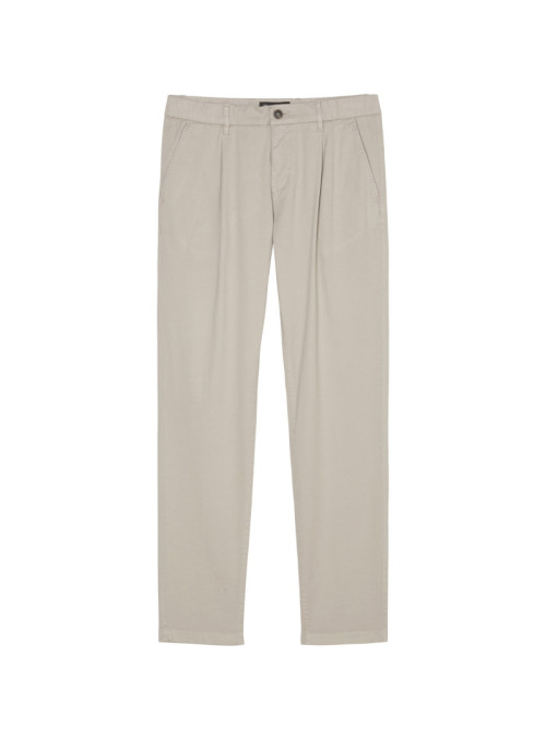 Chino joggers with pleats...