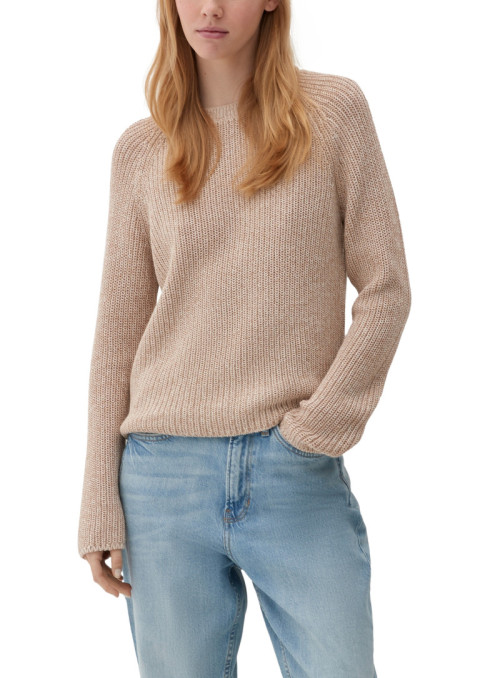 Knitted sweater with round...