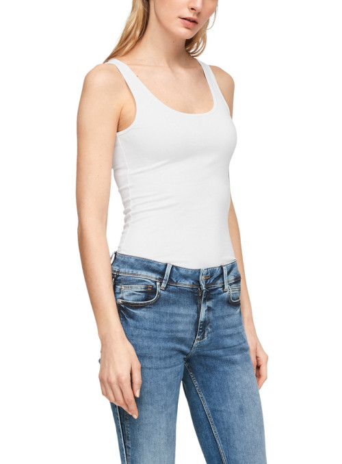 Tank top with deep round neck
