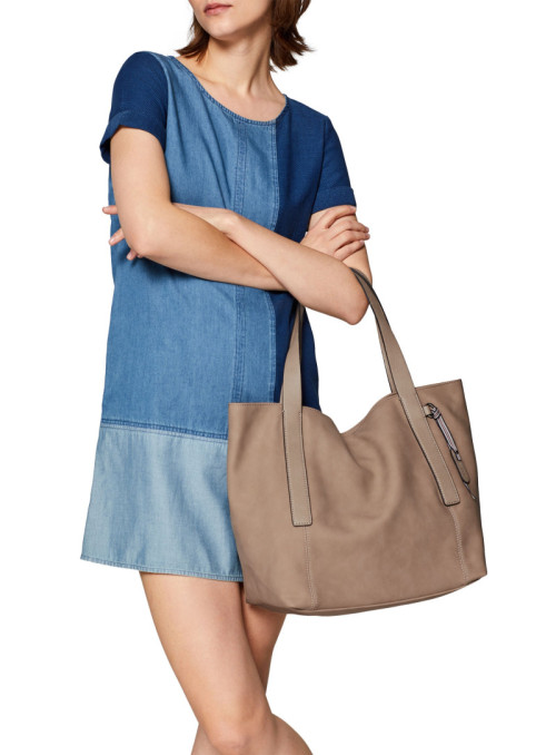 Maxine shopper