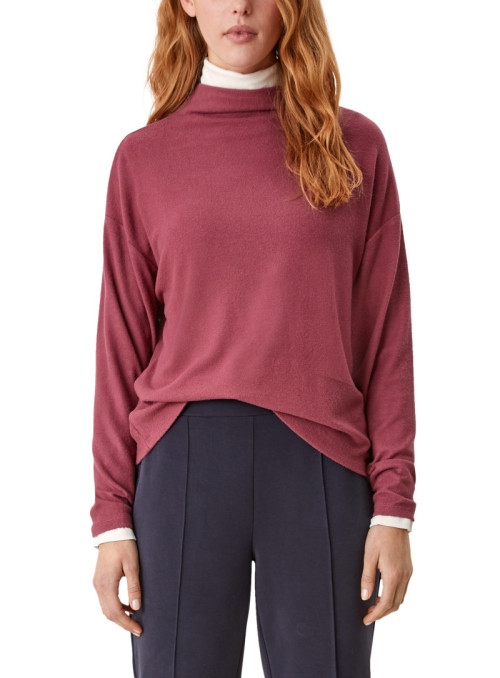 Sweater with stand up collar