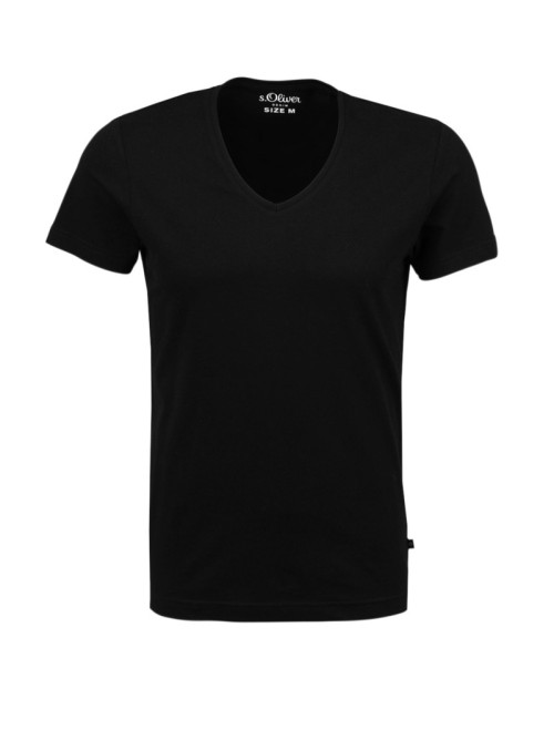 V-neck t-shirt