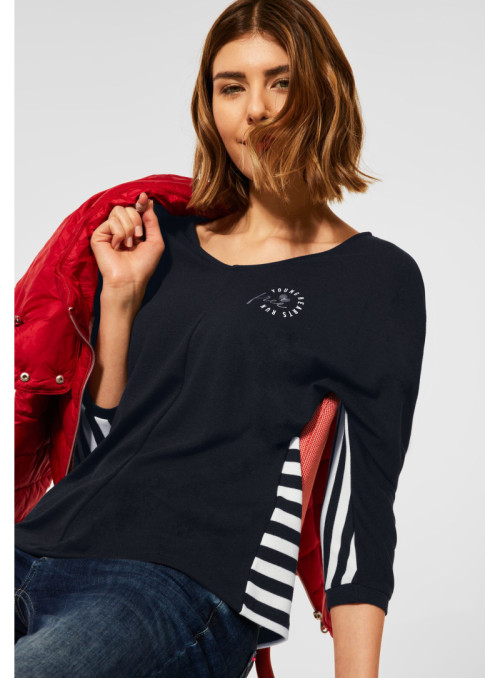 T-shirt with 3/4 sleeves...