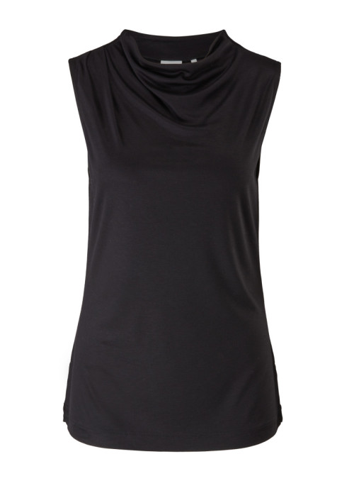 Sleeveless T-shirt