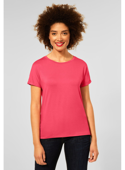 T-shirt in solid color